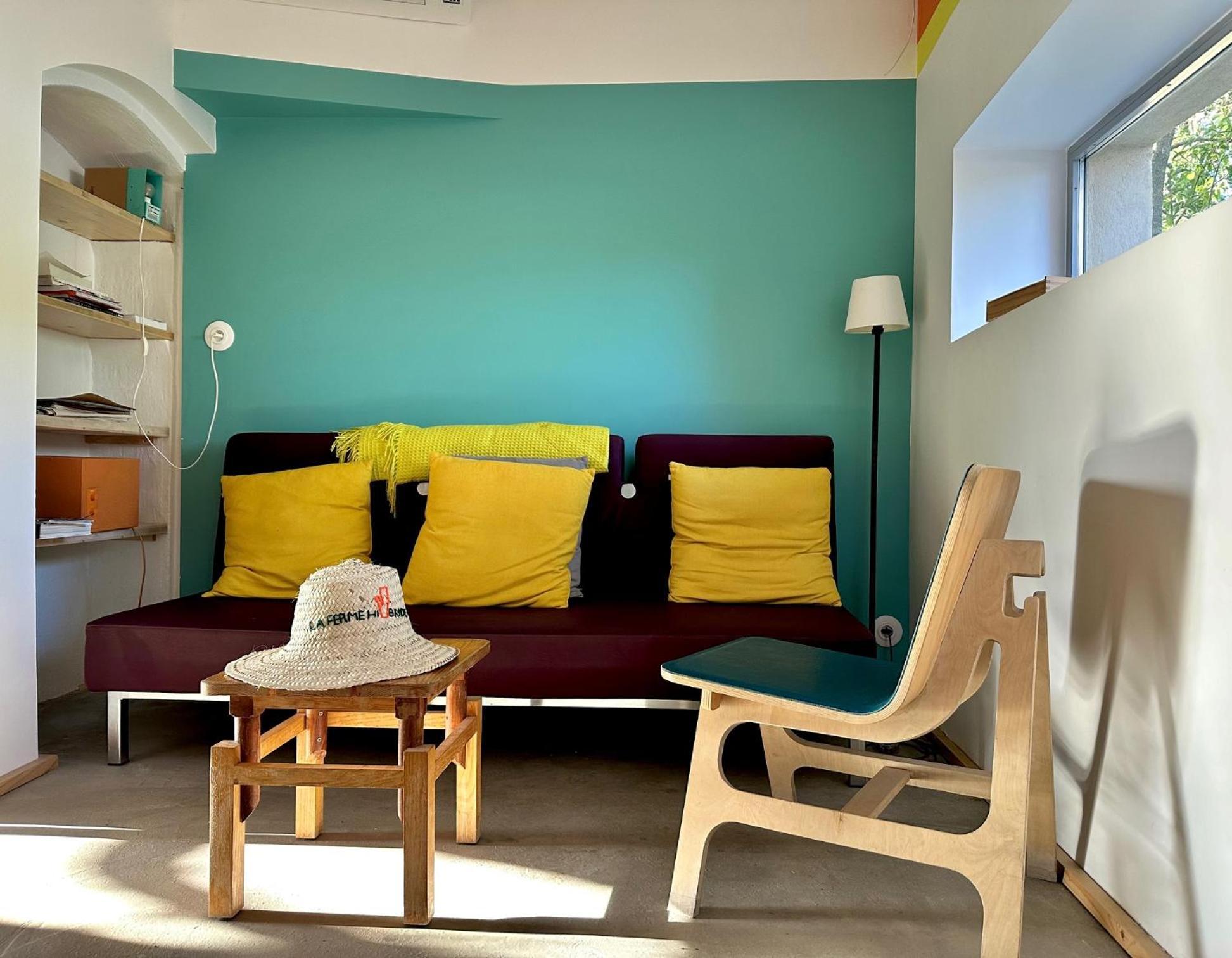 Bed and Breakfast Domaine La Ferme Hi Bride Villelaure Esterno foto
