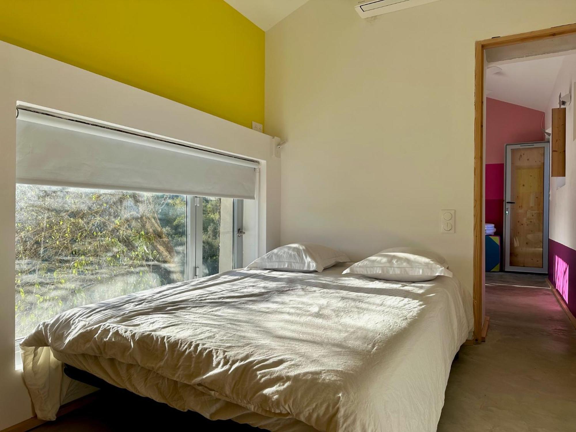 Bed and Breakfast Domaine La Ferme Hi Bride Villelaure Esterno foto