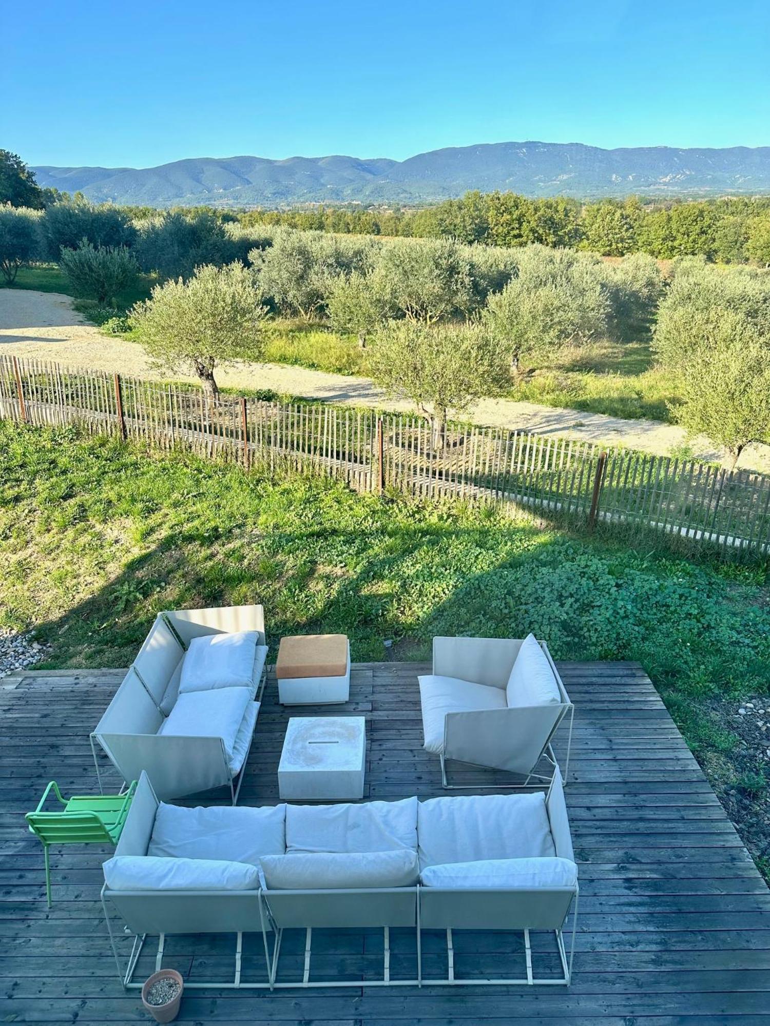 Bed and Breakfast Domaine La Ferme Hi Bride Villelaure Esterno foto