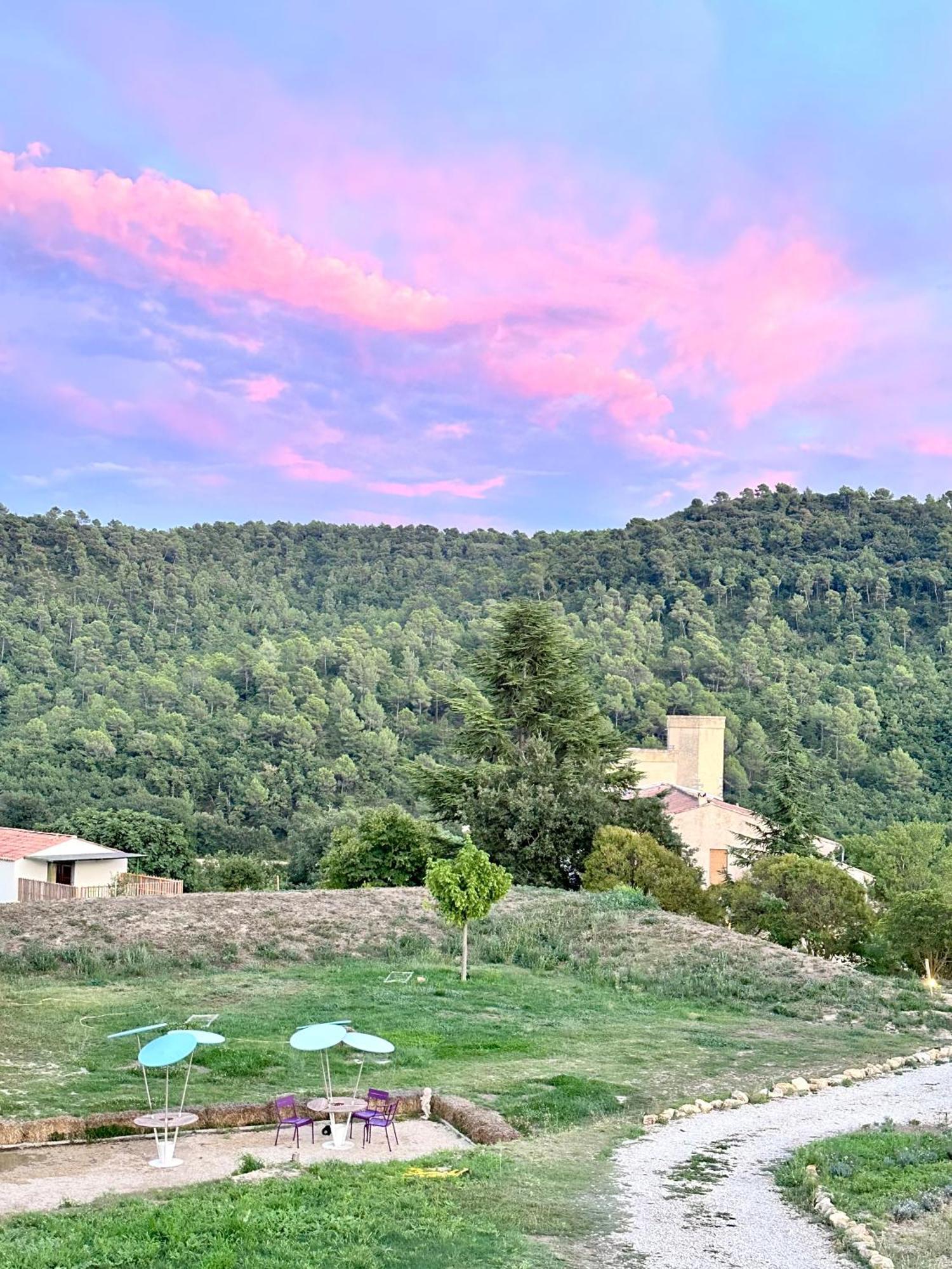 Bed and Breakfast Domaine La Ferme Hi Bride Villelaure Esterno foto