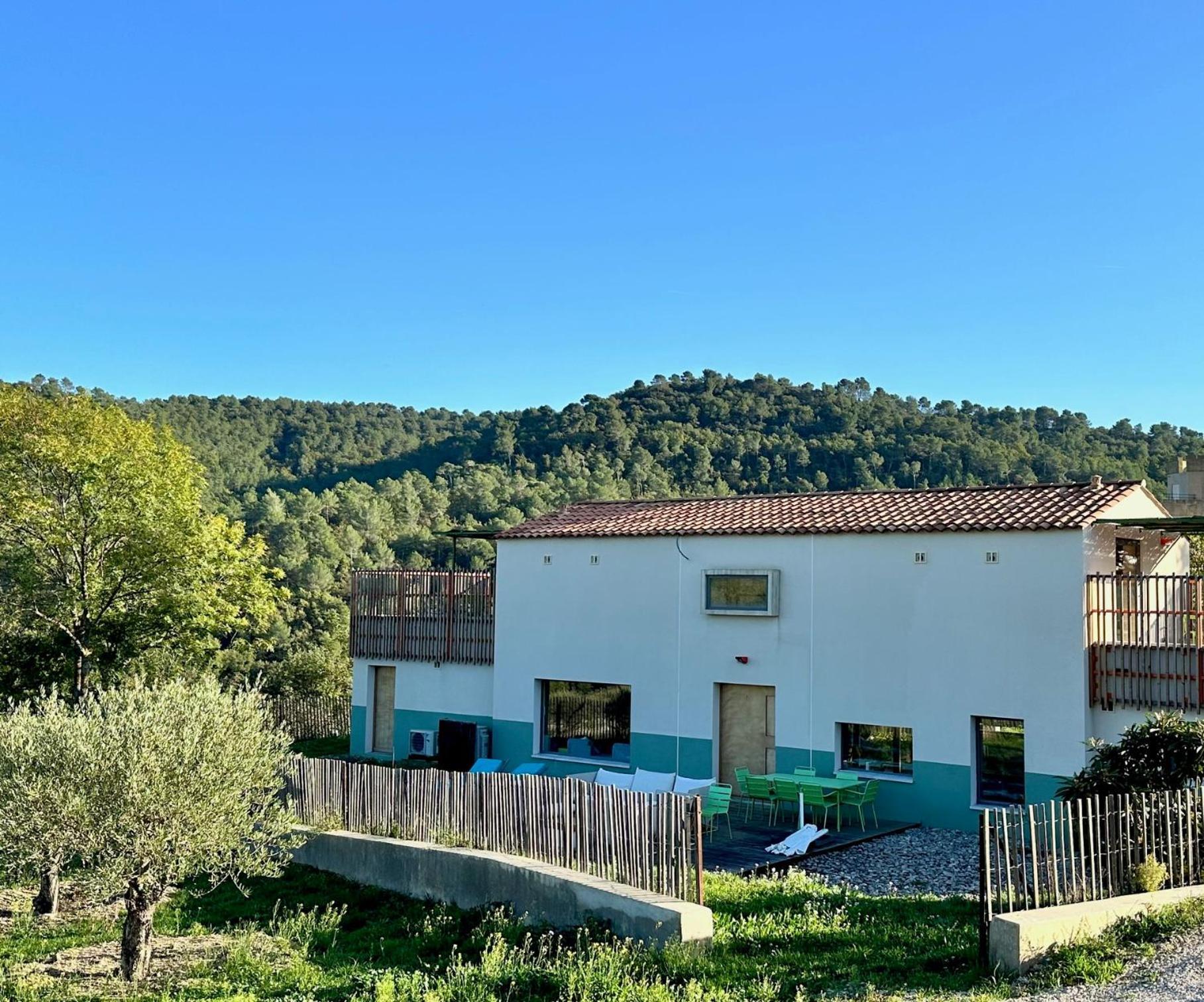 Bed and Breakfast Domaine La Ferme Hi Bride Villelaure Esterno foto