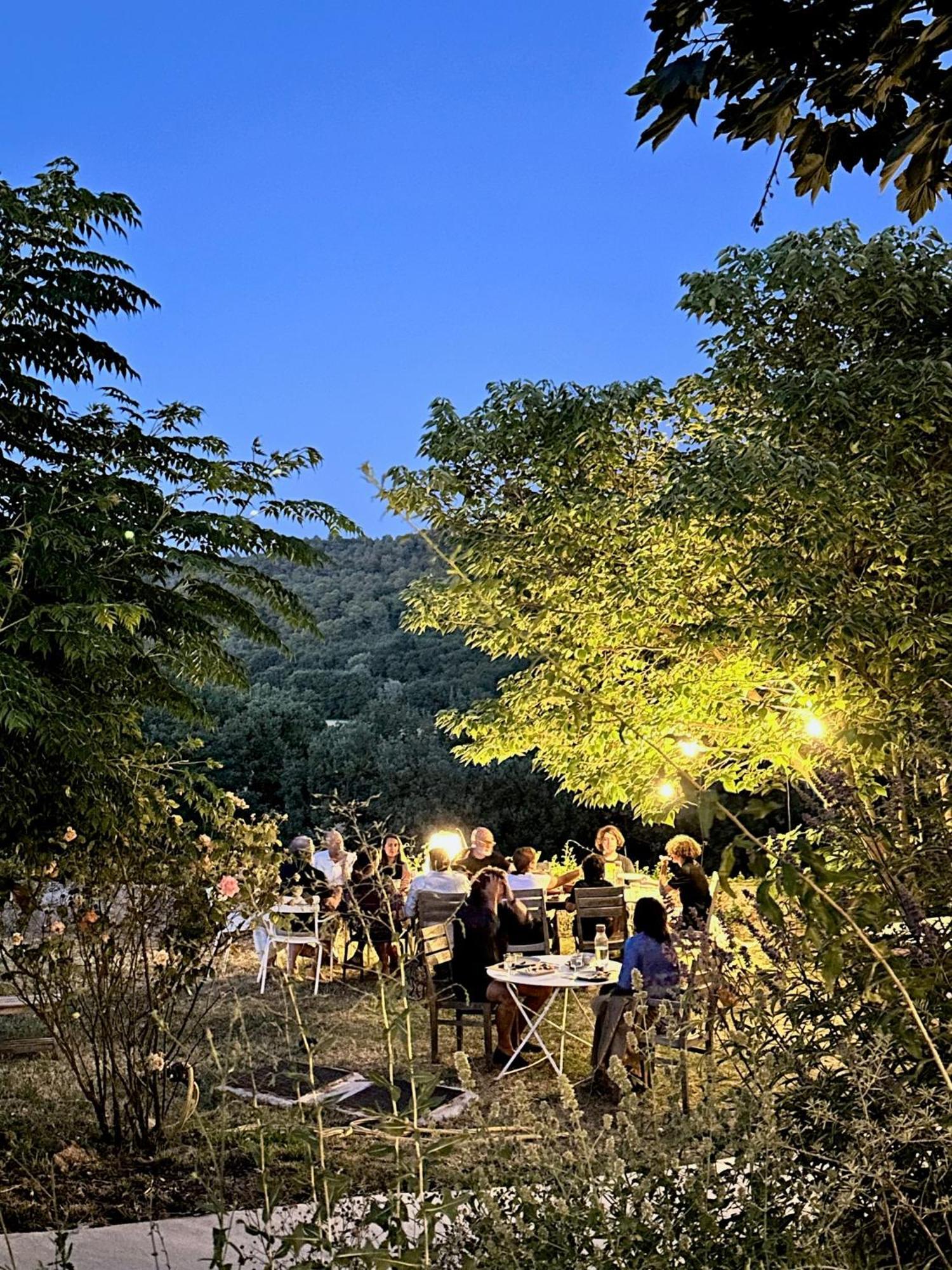 Bed and Breakfast Domaine La Ferme Hi Bride Villelaure Esterno foto